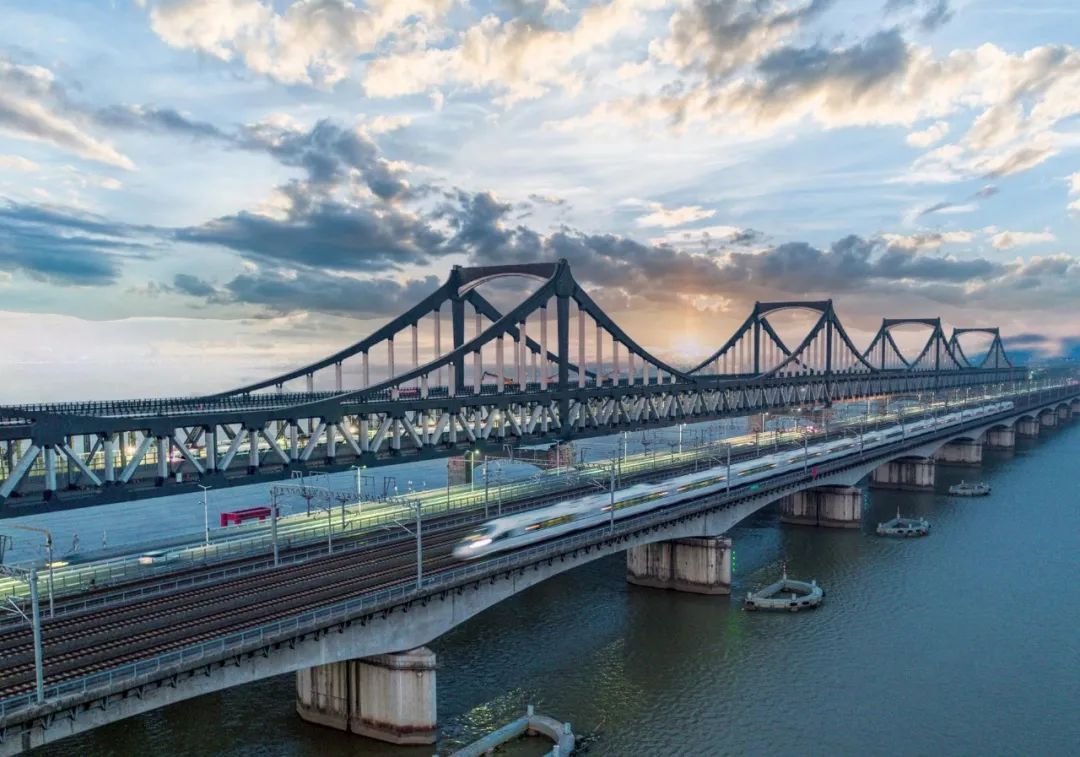 今天，杭州首条机场轨道快线开通！1号娱乐科技助力安全高效运营