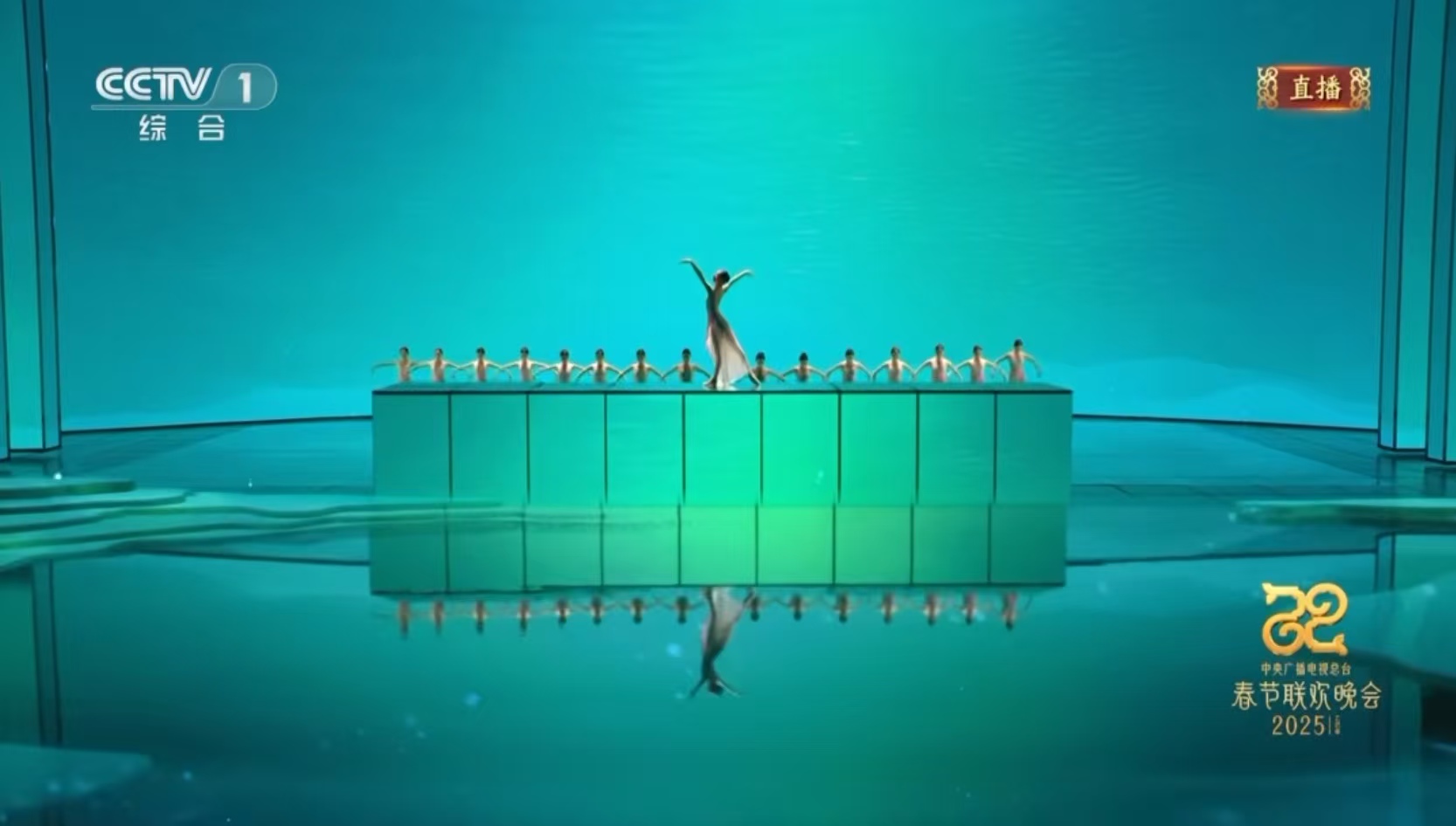 4K/8K超高清+三维菁彩声！1号娱乐科技保障蛇年春晚精彩呈现